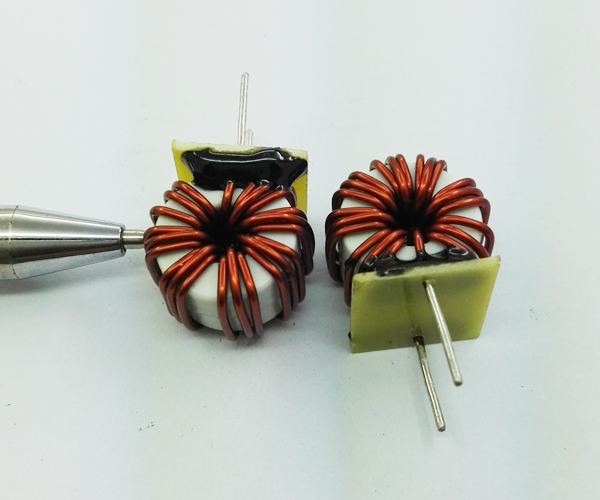 電腦電源輸出電感線(xiàn)圈